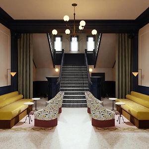 Marqueen Hotel